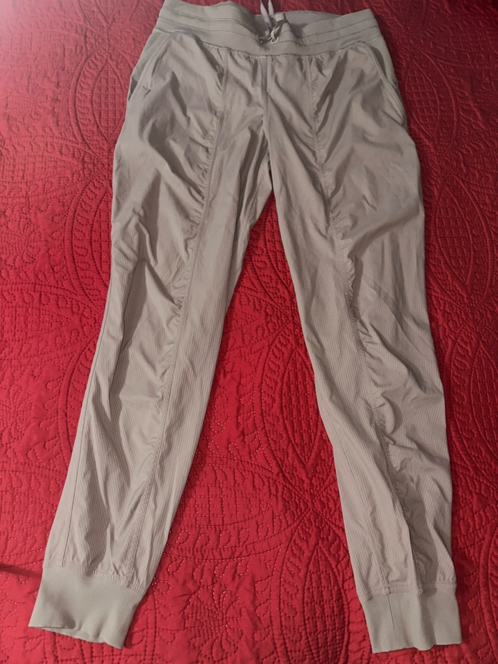 Taupe-tastic Lululemon Jogger Pants size 8